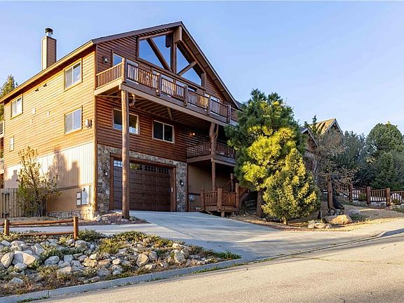 3rd image of 341 Starlight Cir