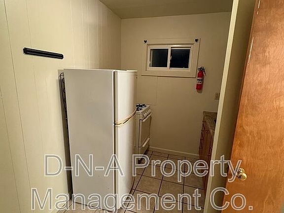 3rd image of 106 3rd St APT 8