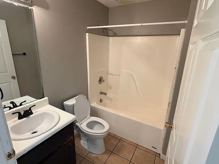 10-12 Jessie Head Dr NW — Photo 14