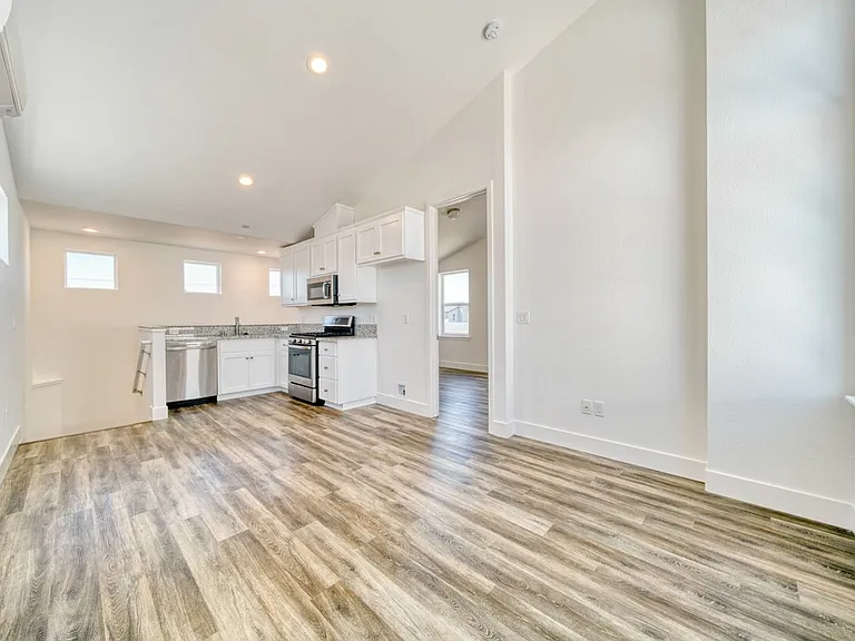 1828 Notre Dame Blvd — Photo 2
