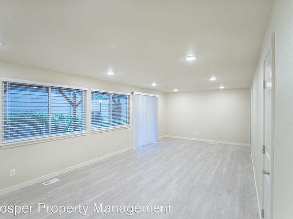 4th image of 7920 Washington Blvd SW APT 2