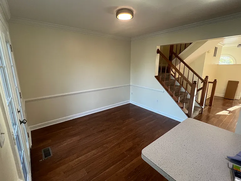 4204 Southfield Dr — Photo 2