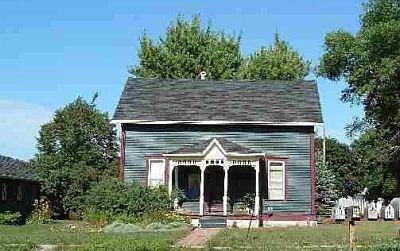 1st image of 404 10th St N