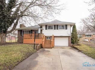 146 Colony Rd, Rossford, OH 43460