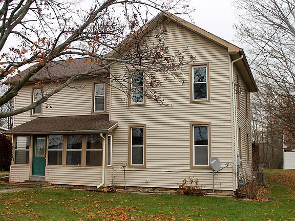 2nd image of 265 Maple St
