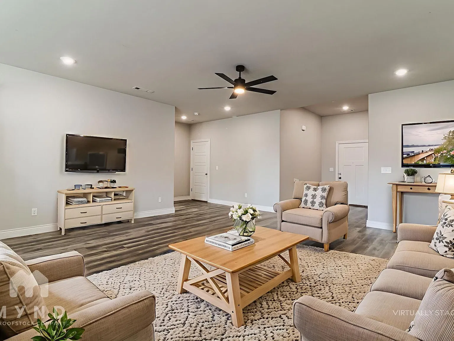 4 bed, 2.0 bath, 2021 sqft, $1,880 — Photo 2