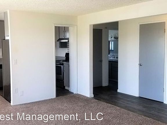 3rd image of 317 NE 104th Ave APT D