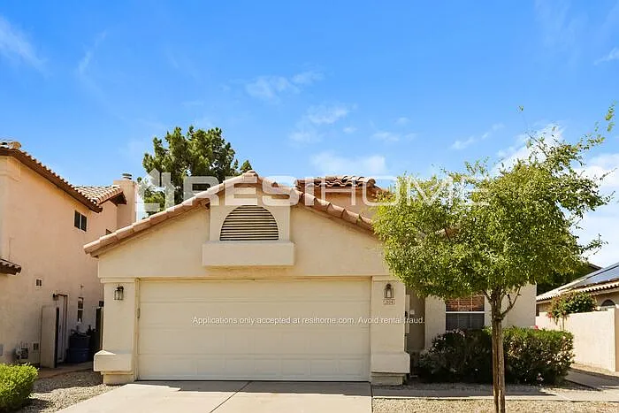 2604 N 126th Dr — Photo 1