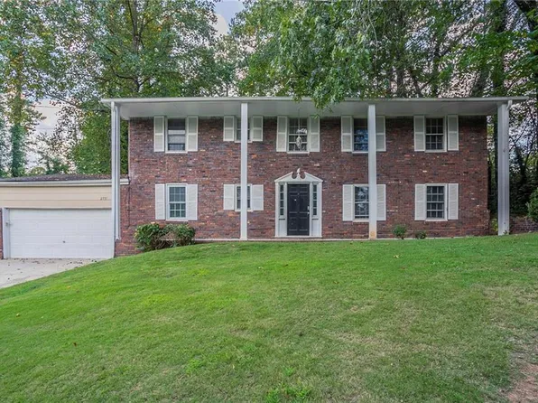 2751 Scenic Ter, East Pt, GA 30344