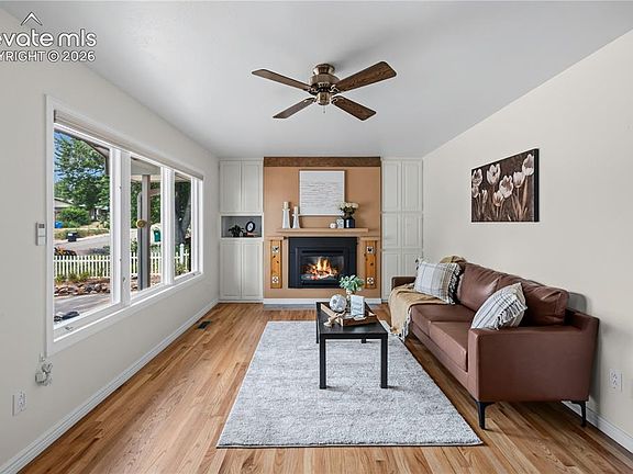2nd image of 41 Landoe Ln
