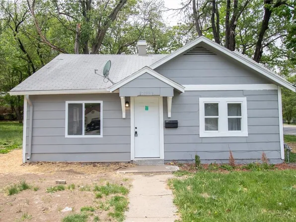 7100 Flora Ave, Kansas City, MO 64131