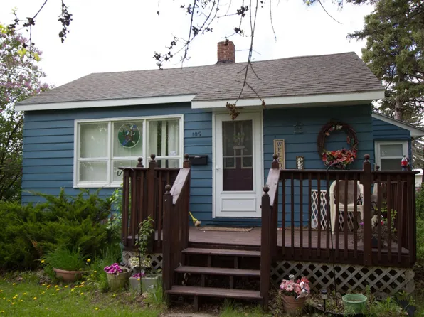109 Maple Ave S, Thief River Falls, MN 56701