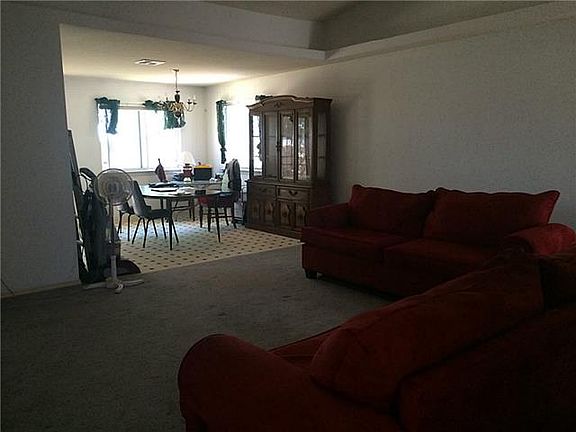 4th image of 10484 Valle Del Mar Dr
