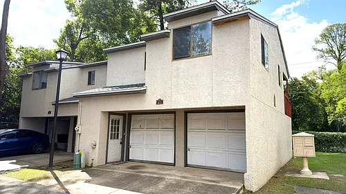 1315 Airport Dr #B02 Photo 1