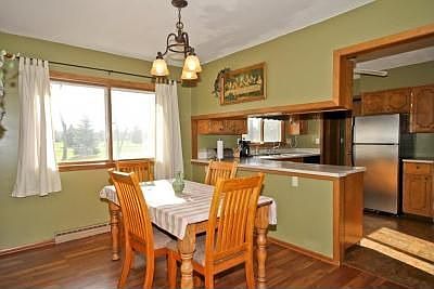 5th image of 301 3rd Ave S