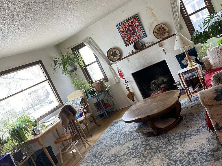 211 W Simpson St — Photo 4