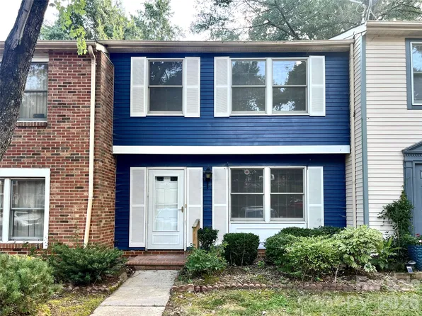 8234 Knights Bridge Rd, Charlotte, NC 28210
