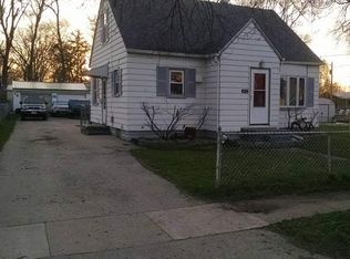 412 S Evans Rd, Evansdale, IA 50707