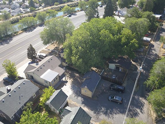 3rd image of 235 Crater Lake Pkwy