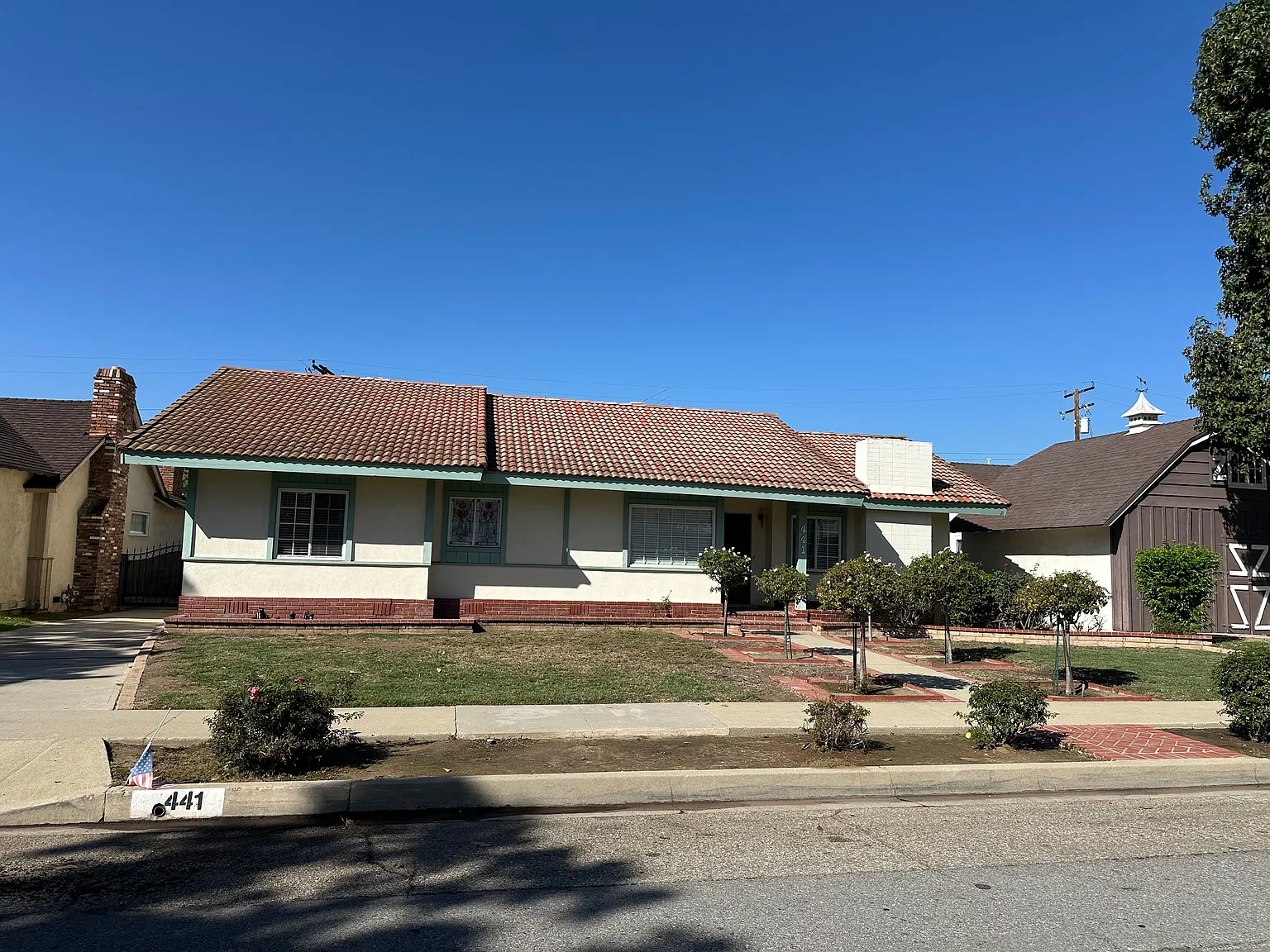 3 bed, 1902 sqft, $3,680 — Photo 1