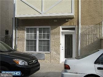 2nd image of 723-25 Bainbridge St #E
