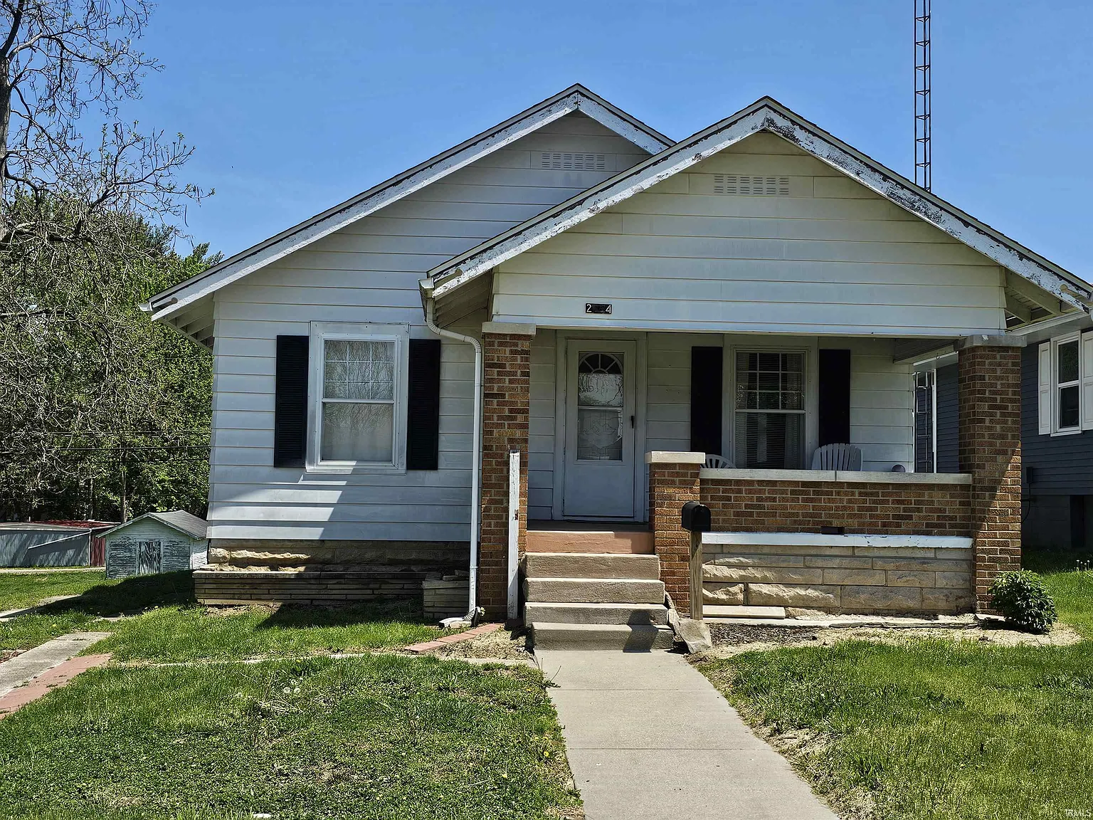 2214 I St photo 1
