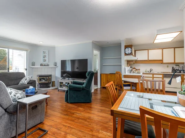 5379 205th St #221, Langley, BC V3A 7V7