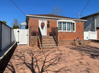 261 Vogel Ave, Staten Island, NY