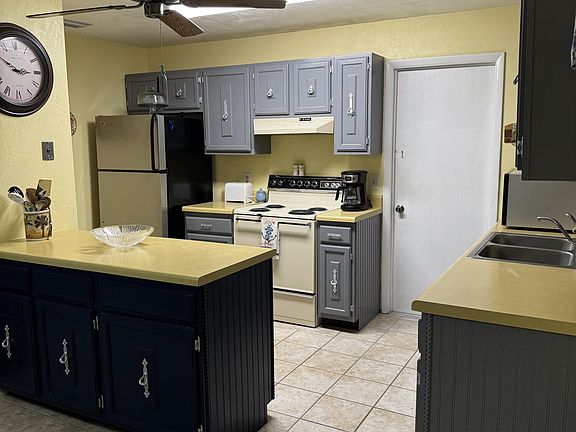 5th image of 2028 Royal Palm Dr