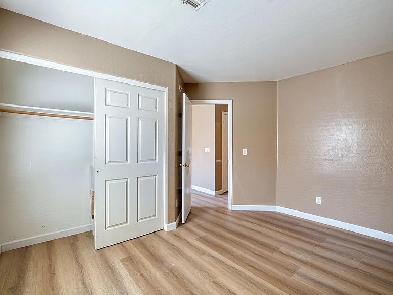 42394 W Oakland Dr — Photo 11