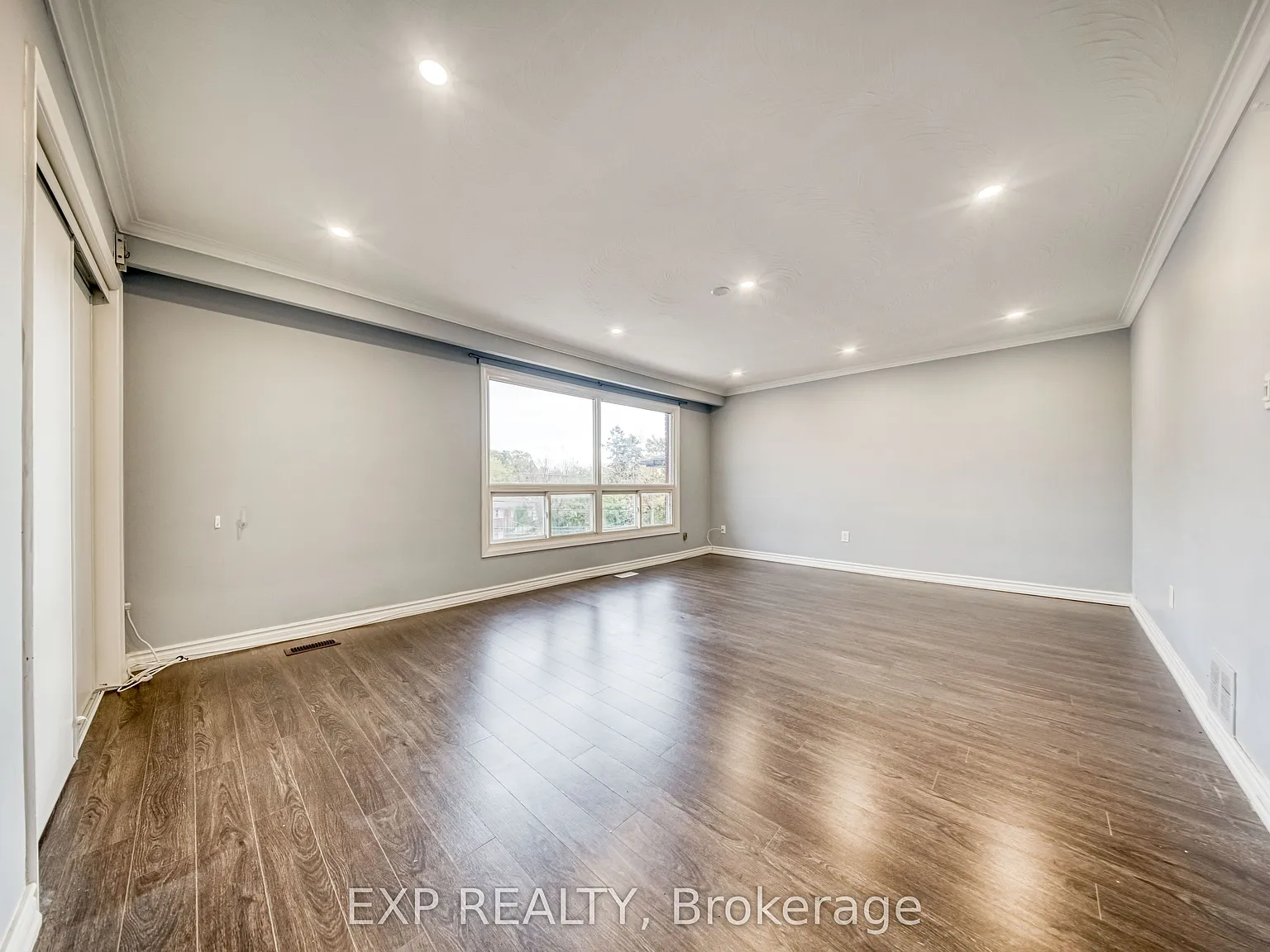 2 bed, $2,200 — Photo 4