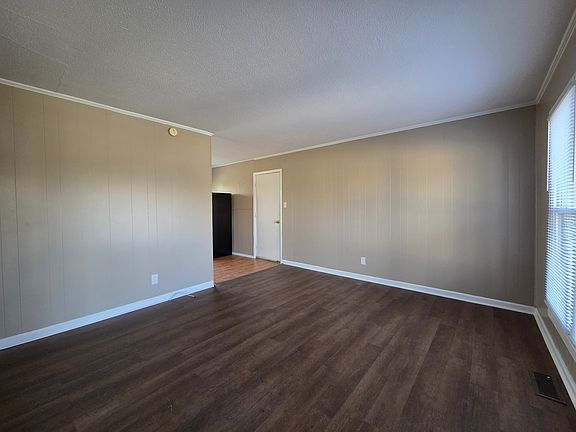 4th image of 743 Clarinda St