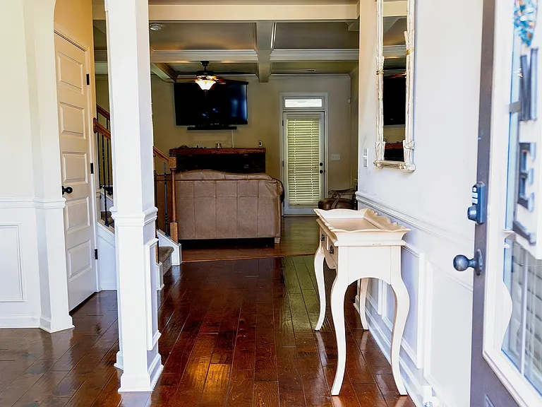 3571 Dwyer Ln — Photo 3