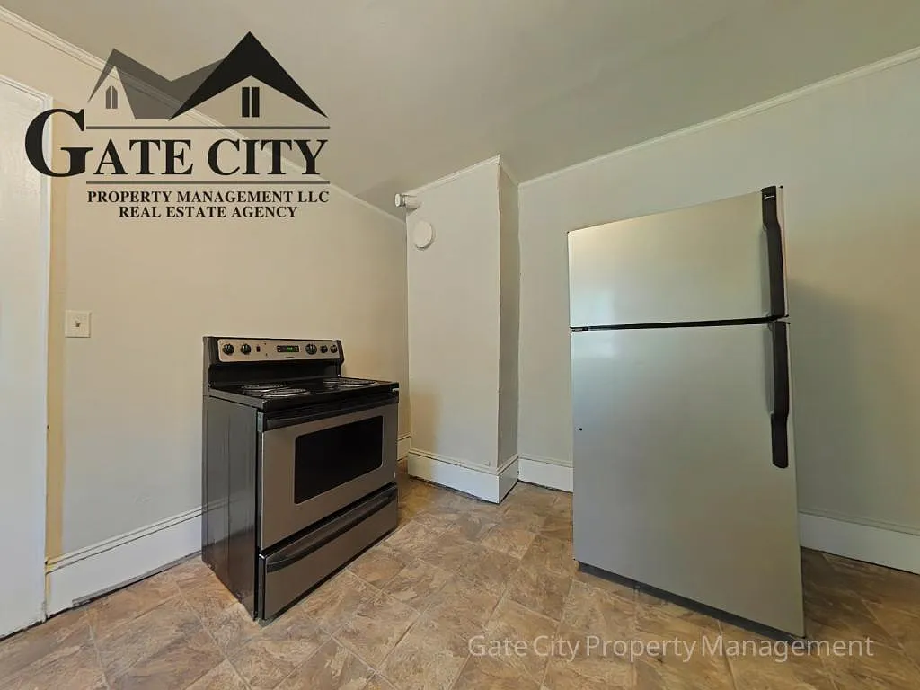224 N Dunleith Ave — Photo 2