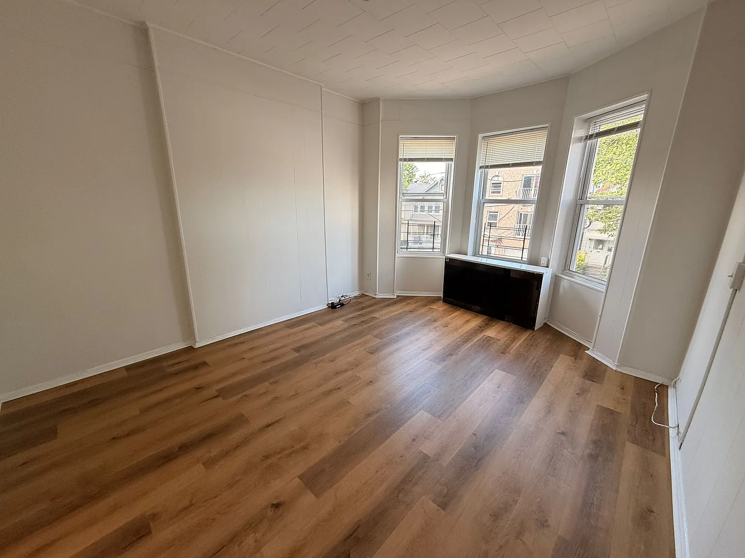 133 Boyd Ave — Photo 3