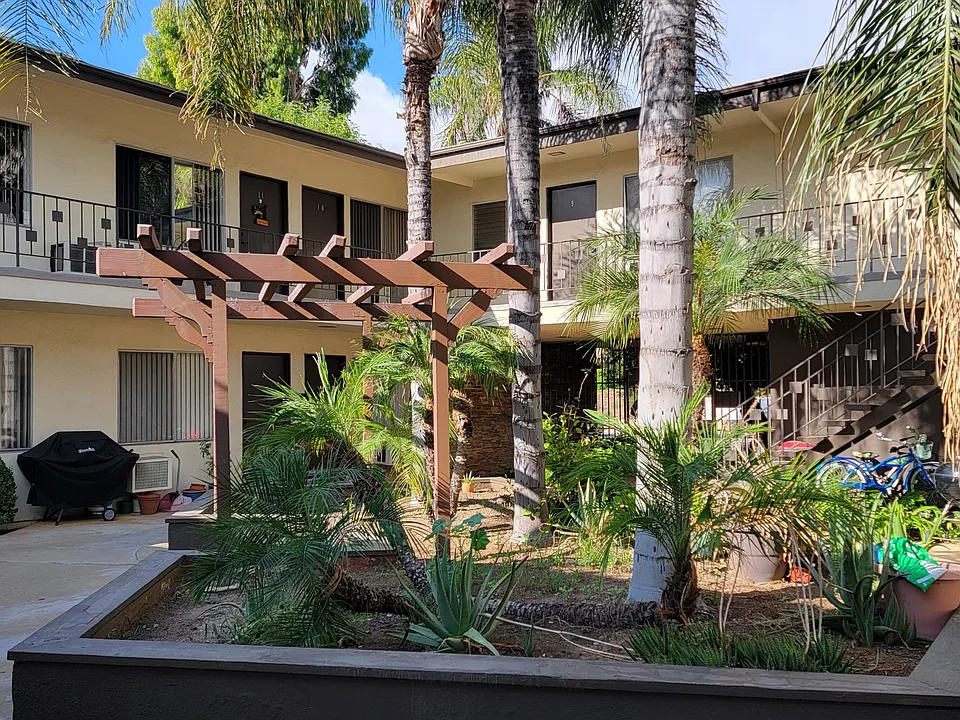 8740 Topanga Canyon Blvd #6