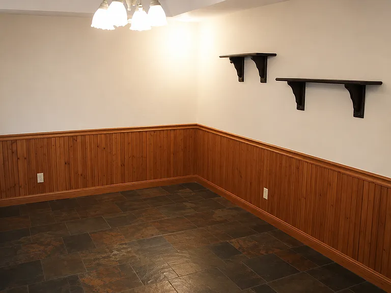 9237 N 47th Dr — Photo 3