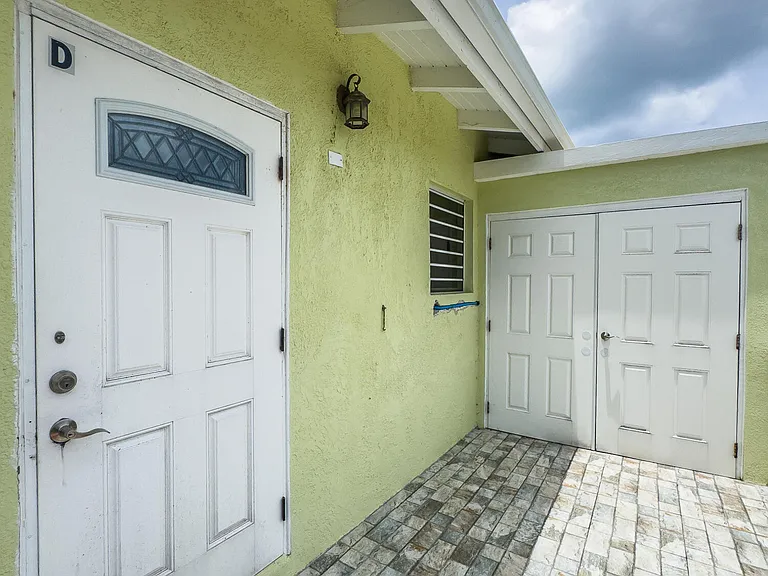 114 Mount Pleasant Ea #D — Photo 3