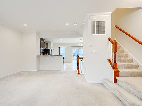 4th image of 7403 Wild Honey Way