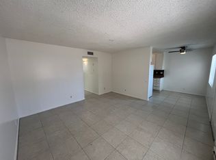 556 E Chuckwalla Rd APT 3, Palm Springs, CA 92262