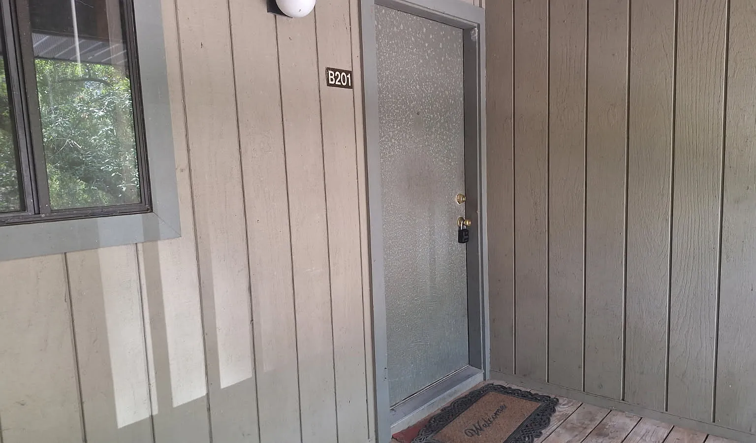 2 bed, 874 sqft, $1,295 — Photo 1