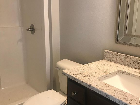 5th image of 605 W Gum St #12