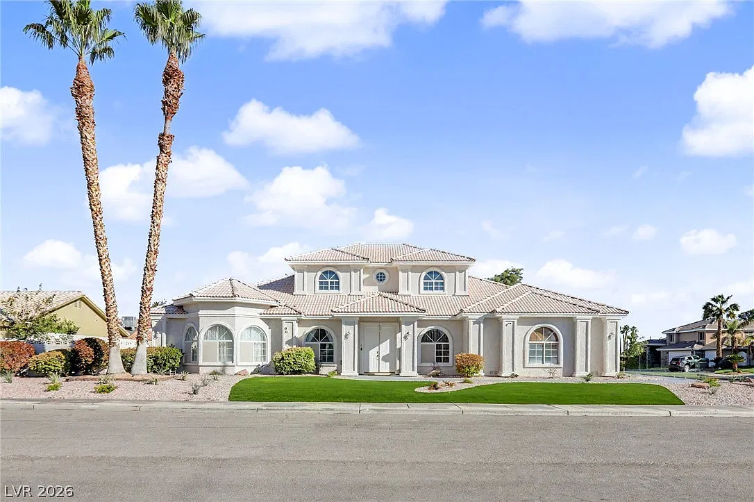 3 bed, 2.5 bath, 2600 sqft, $4,500 — Photo 4