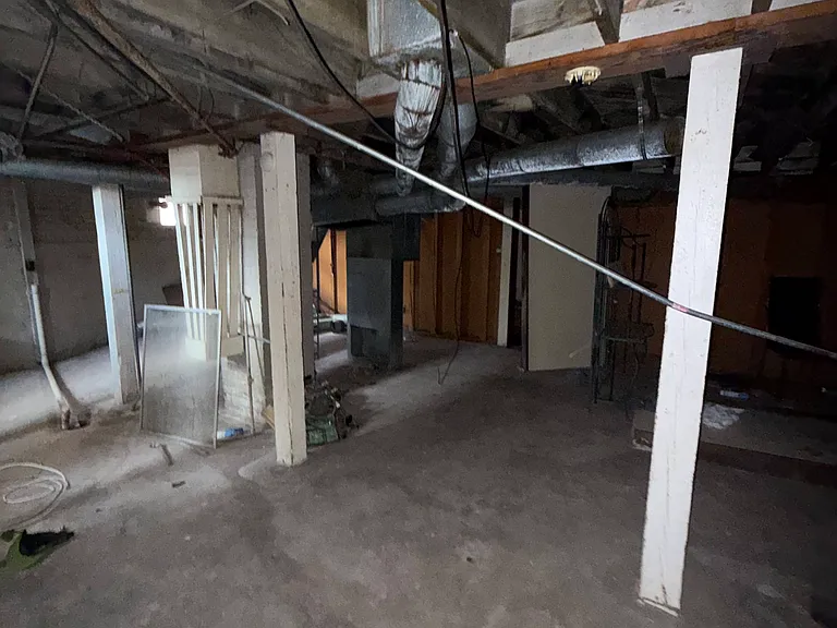 1334 N Edward St — Photo 36