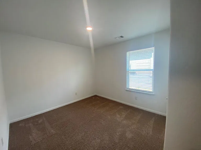 309 Riverdale Dr — Photo 26