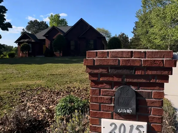 2015 Wood Valley Dr, Loganville, GA 30052