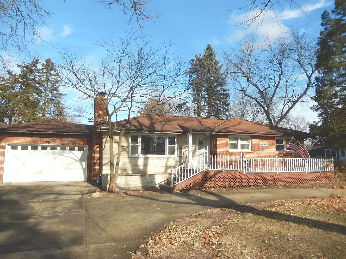 28W627 Forest View Ave S photo 1