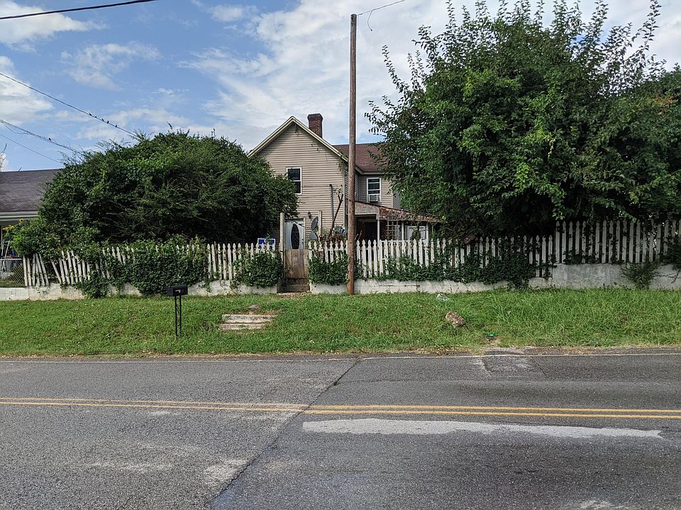 2nd image of 318 Emory Dr