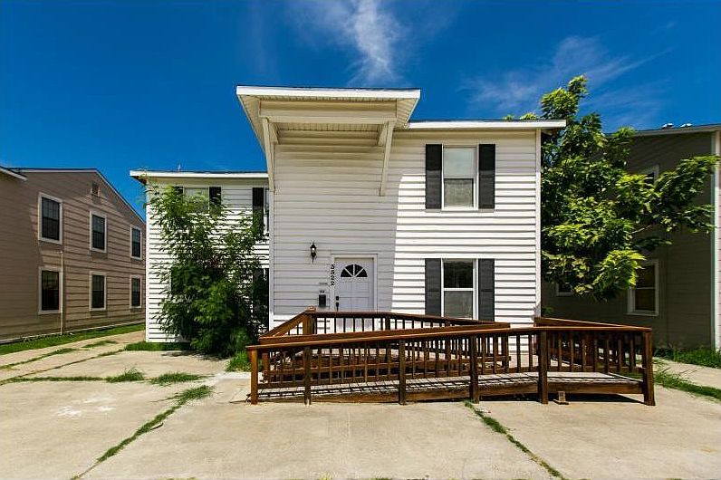 1st image of 3522 S Alameda St #B