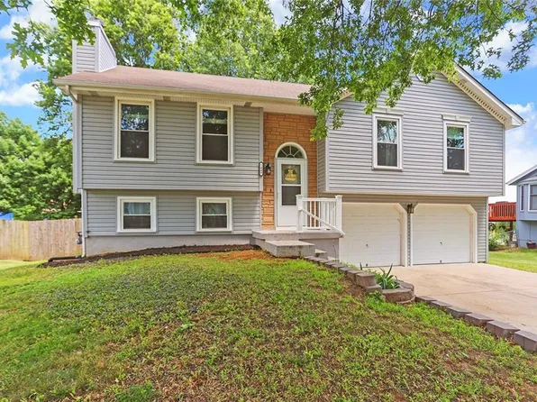 1449 SW Madison St, Lees Summit, MO 64081